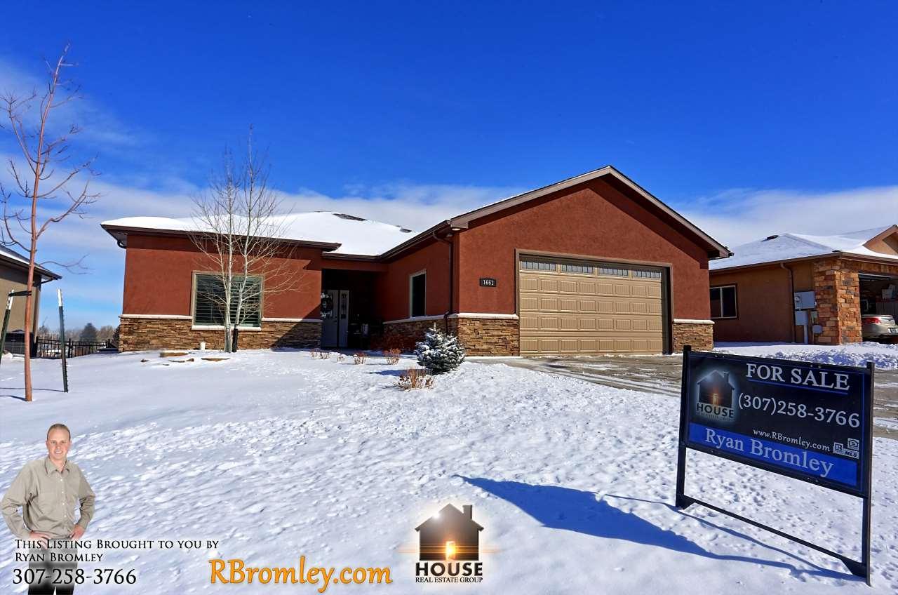 1661 Blue Spruce Drive - Photo 1