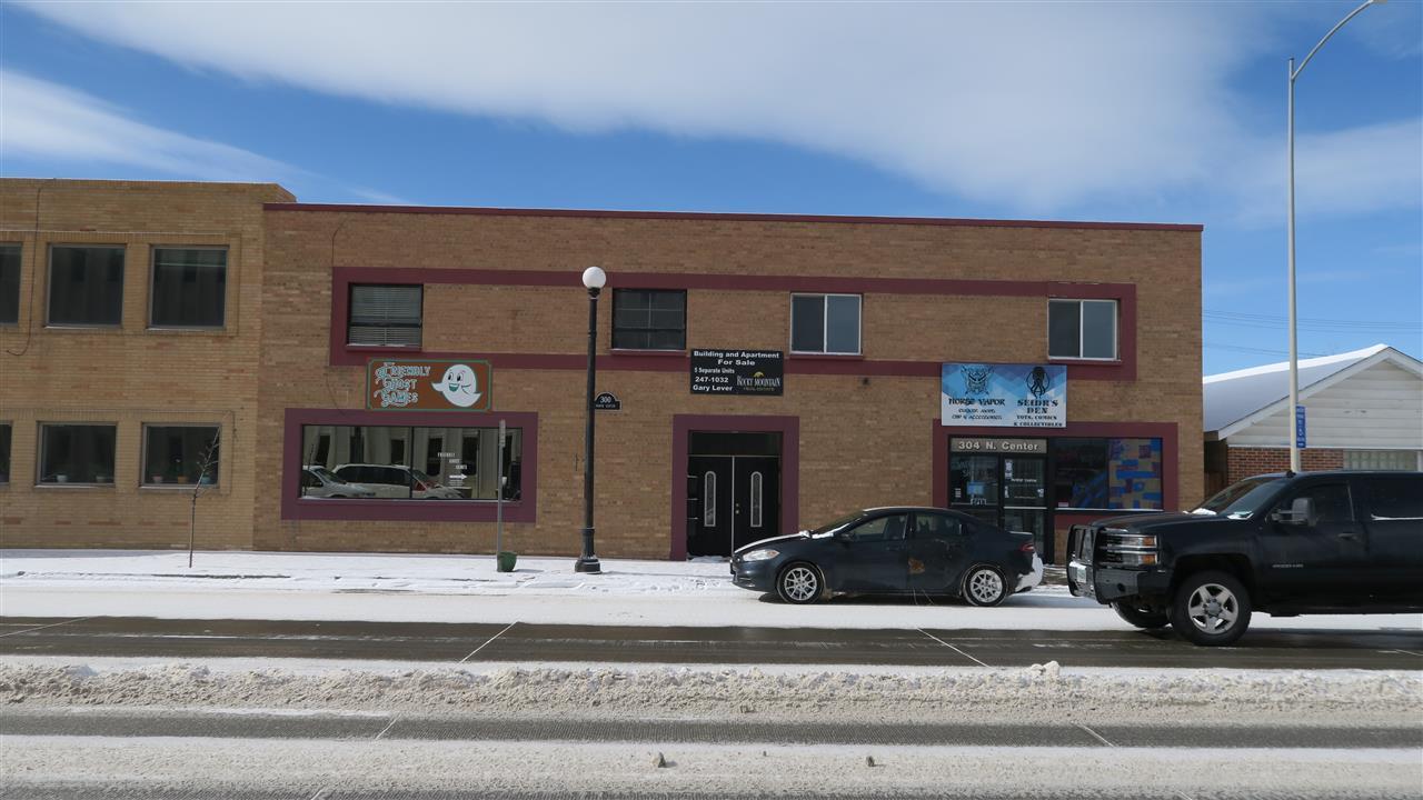 300 Center Street - Photo 1