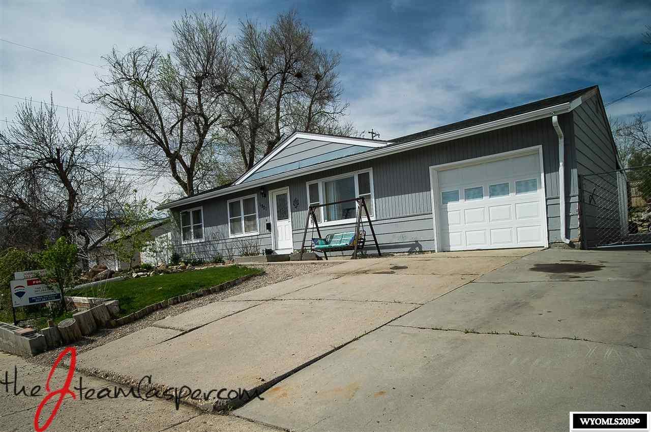 1901 29th Street - Photo 1