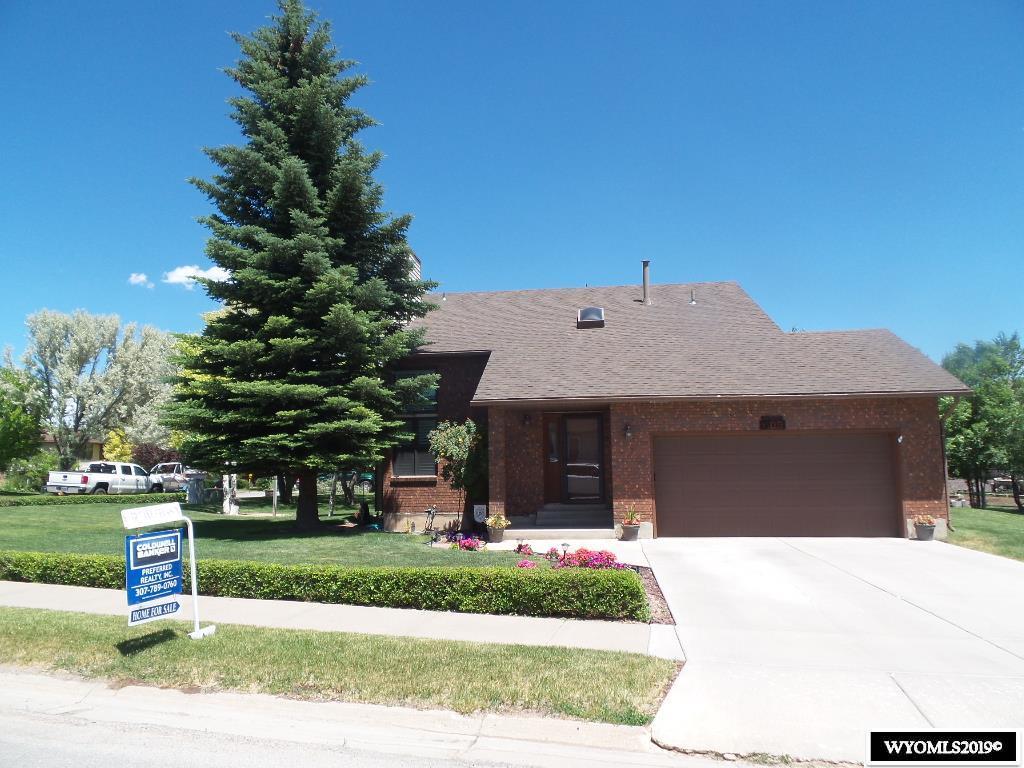 606 Herschler Ave - Photo 1