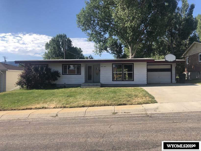 1611 Odell Avenue - Photo 1