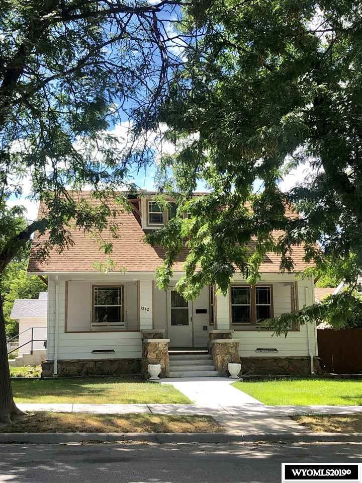 1242 Ash Street - Photo 1