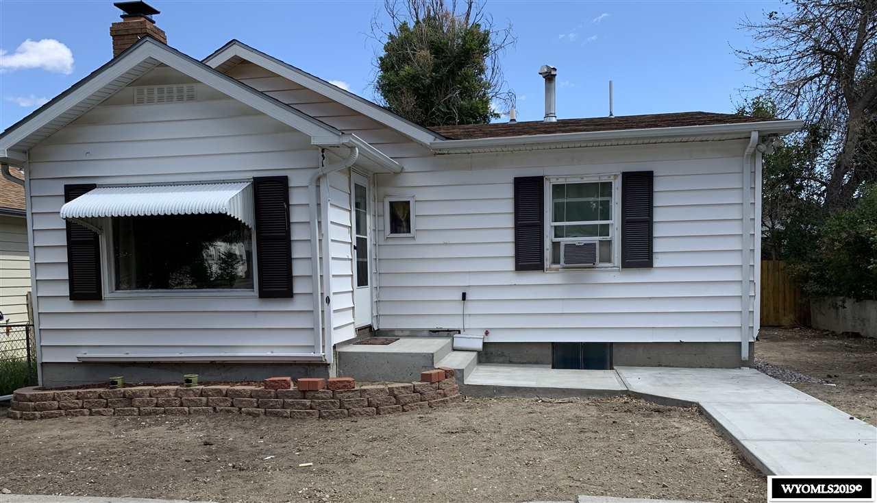 1127 Cottonwood - Photo 1