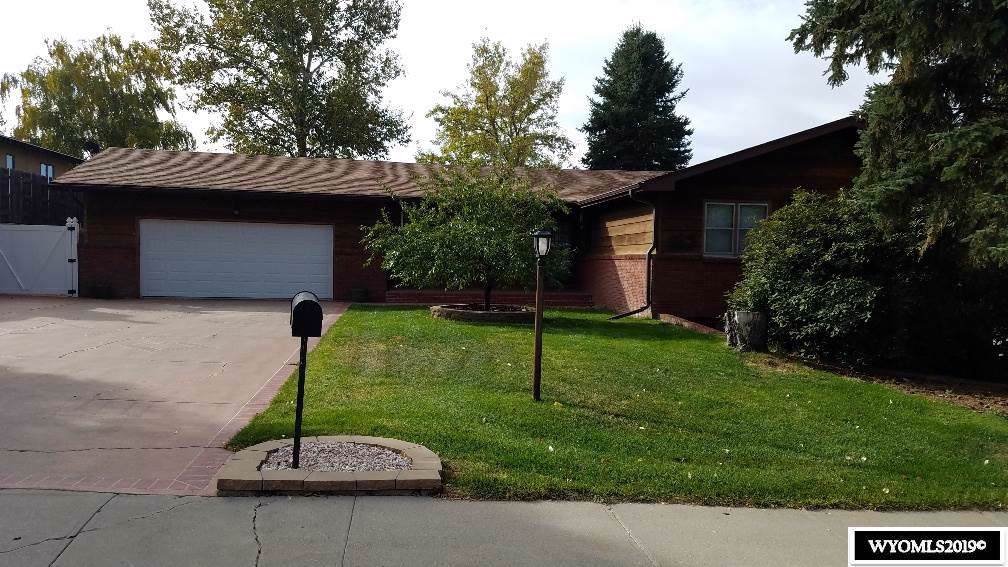 101 Holly Drive - Photo 1