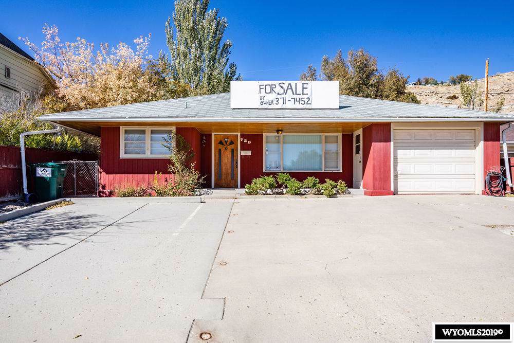 720 Dewar Drive - Photo 1