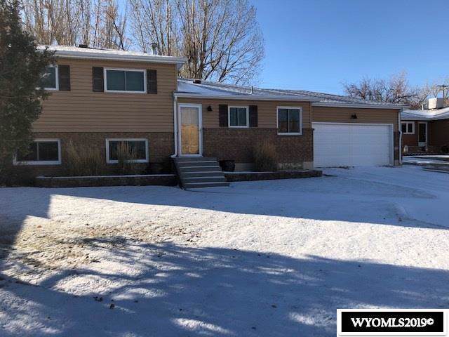 1382 James Drive - Photo 1
