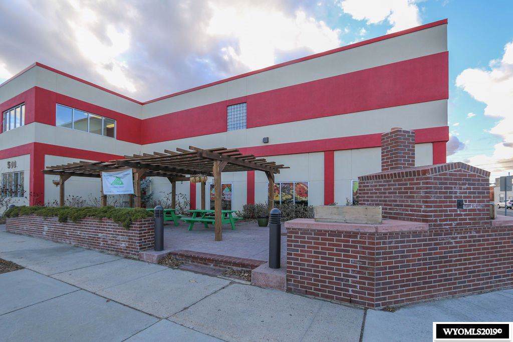 500 Wolcott - Photo 1