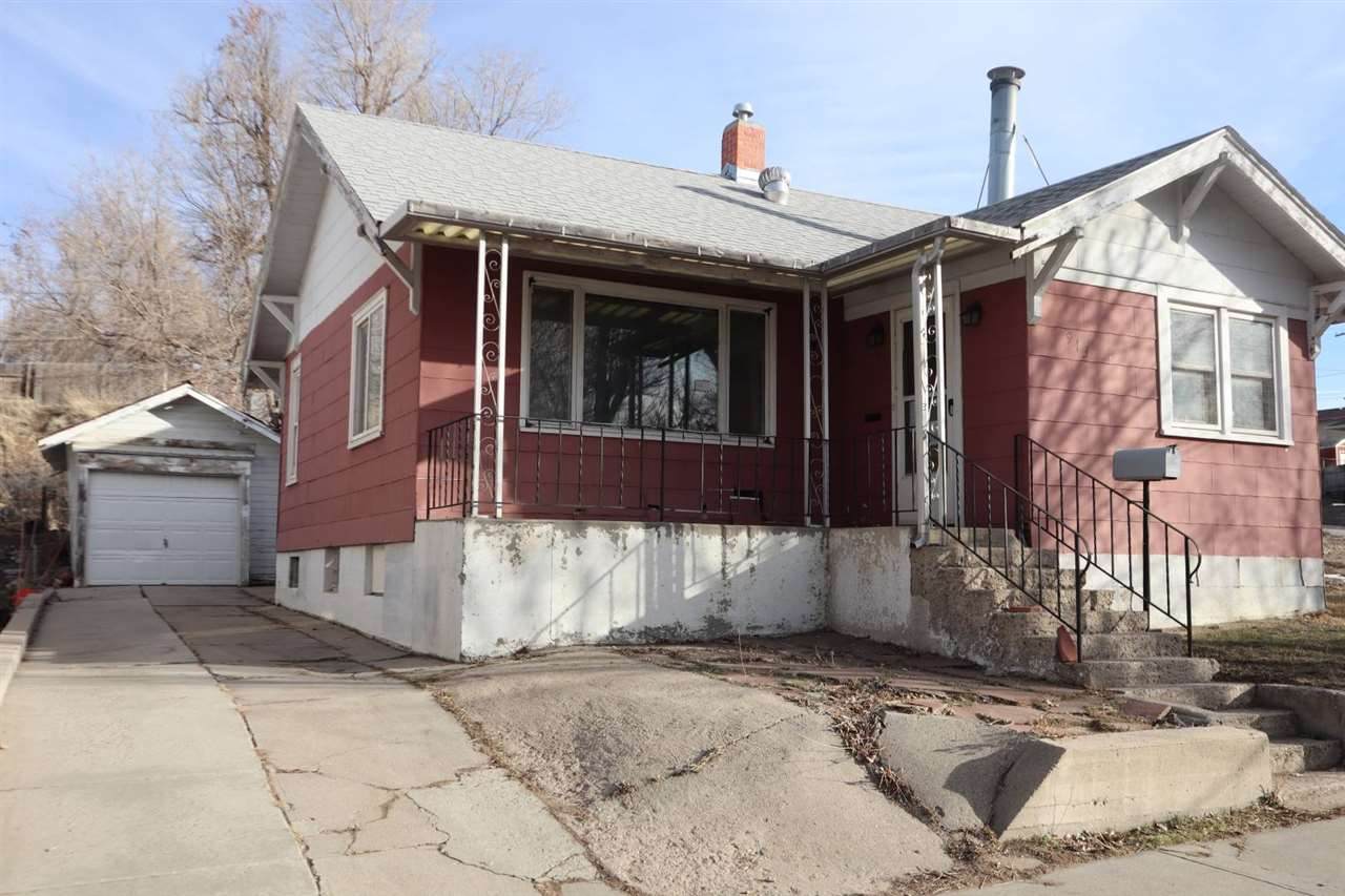 943 Mckinley - Photo 1