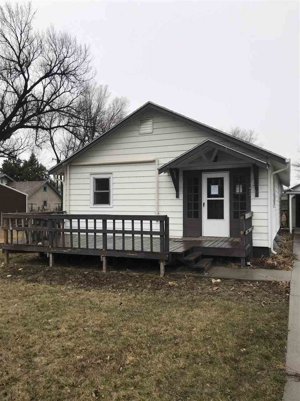 412 Clover Avenue - Photo 1 412 Clover Avenue - Photo 1