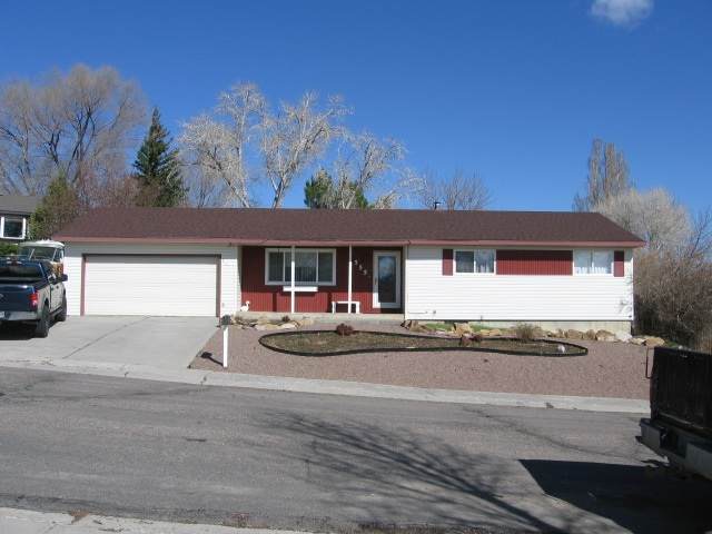 555 Easy Street - Photo 1