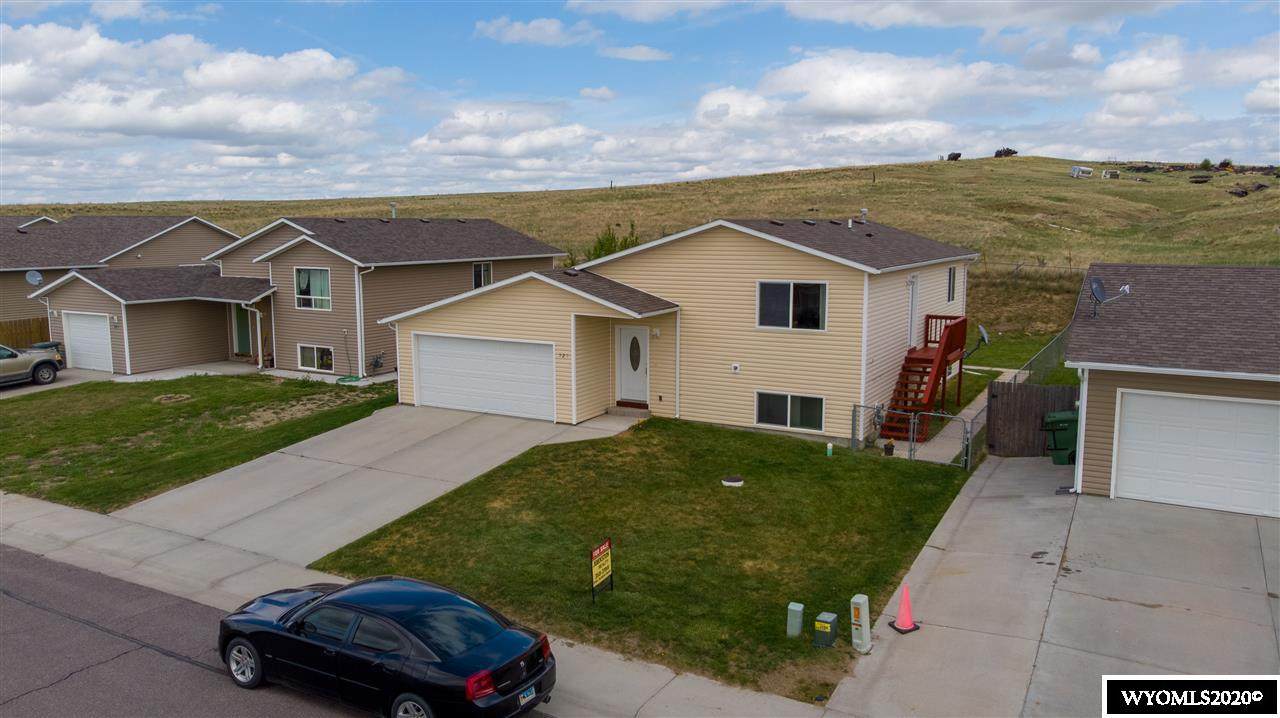 925 Skyline Drive - Photo 1