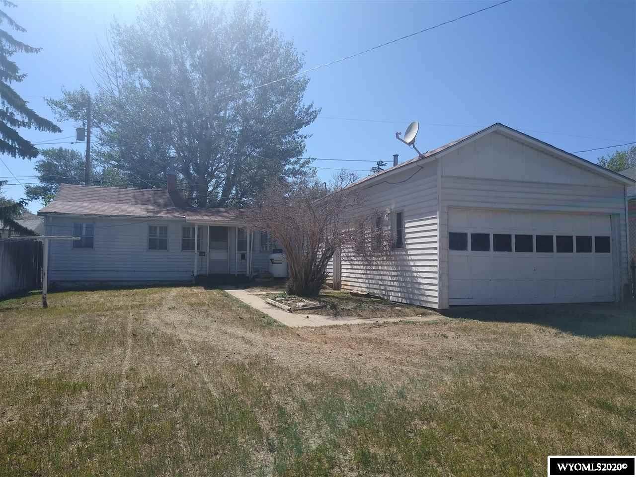 812 9th Street - Photo 1