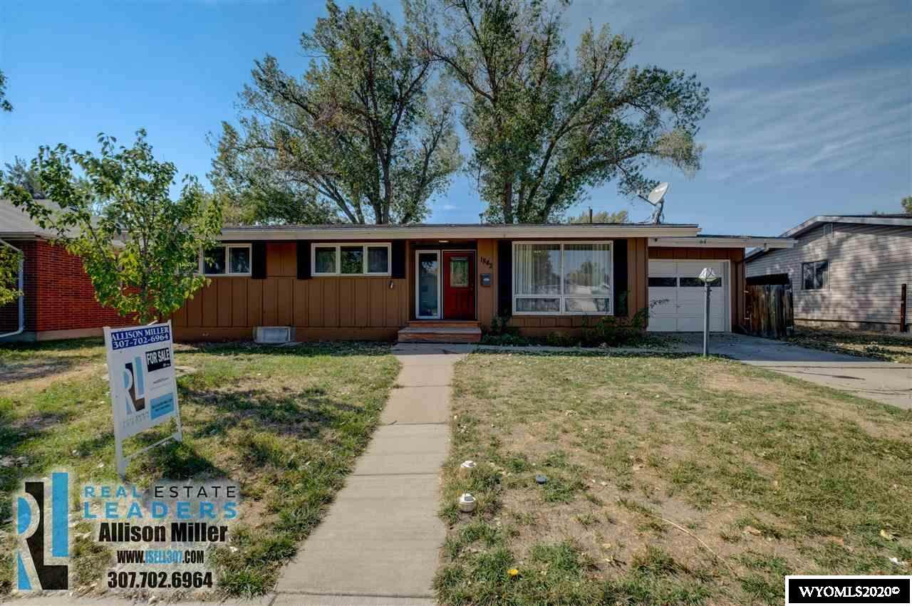 1842 Fremont Avenue - Photo 1