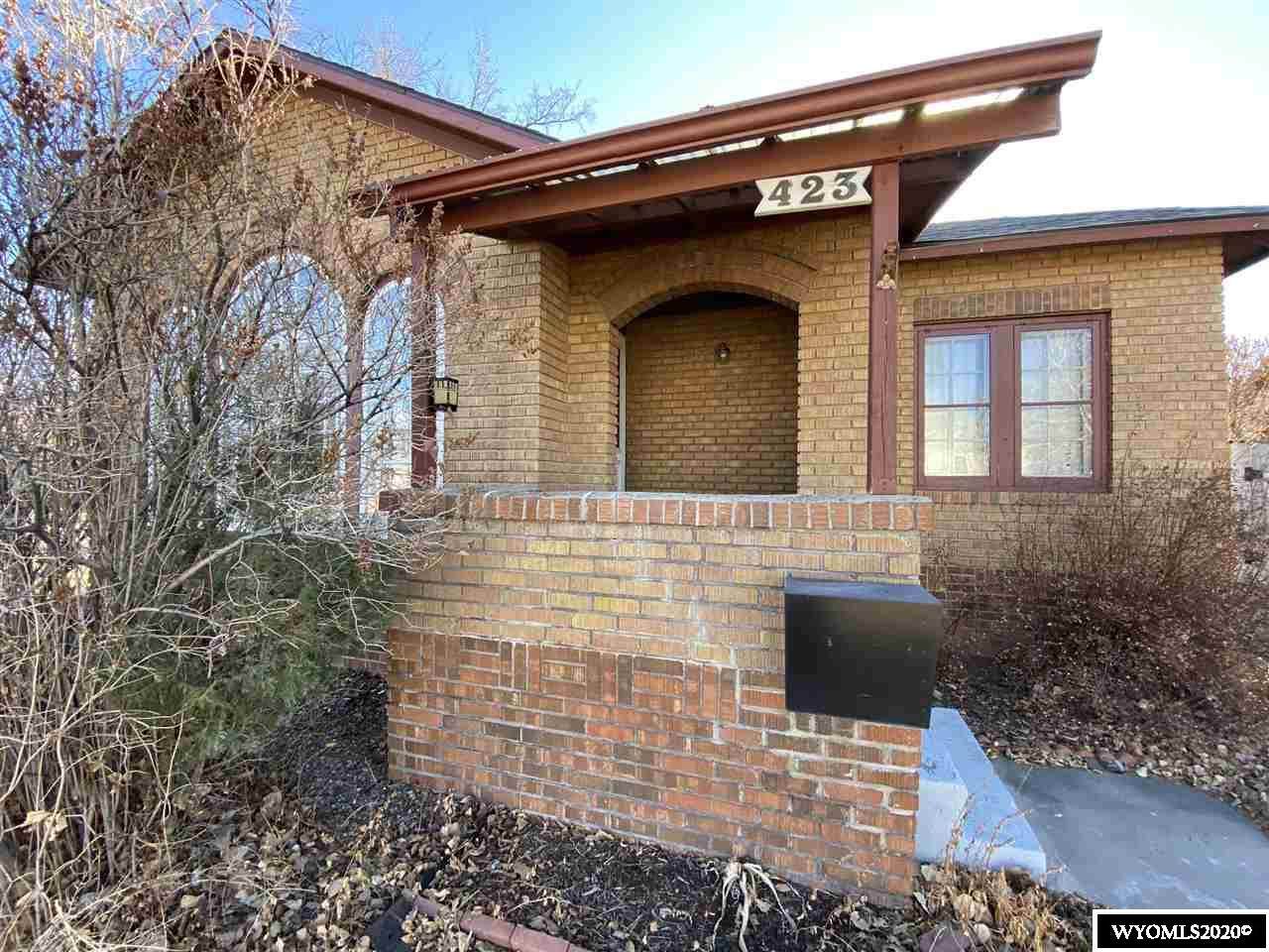 423 Jefferson Avenue - Photo 1
