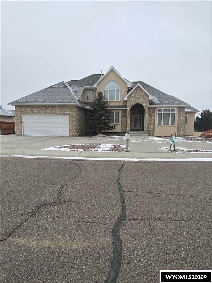 1006 Highland Way - Photo 1