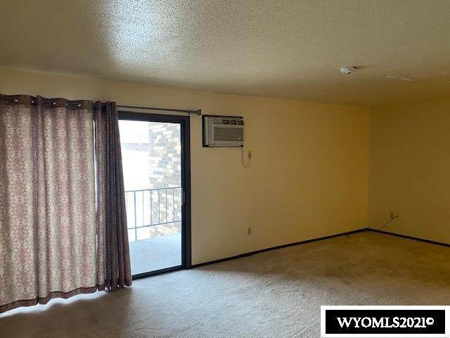 4500 Poplar #209 - Photo 1