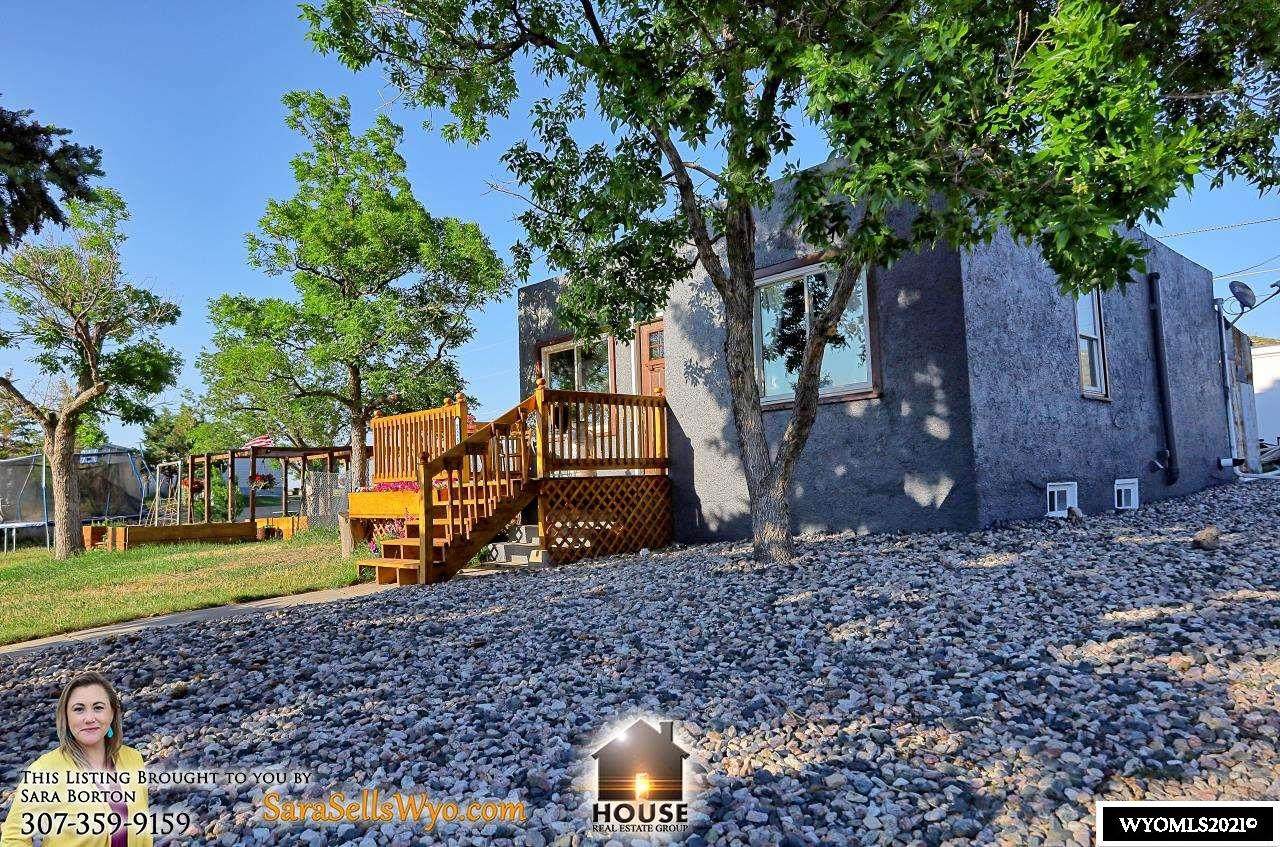 225 9th Street - Photo 1