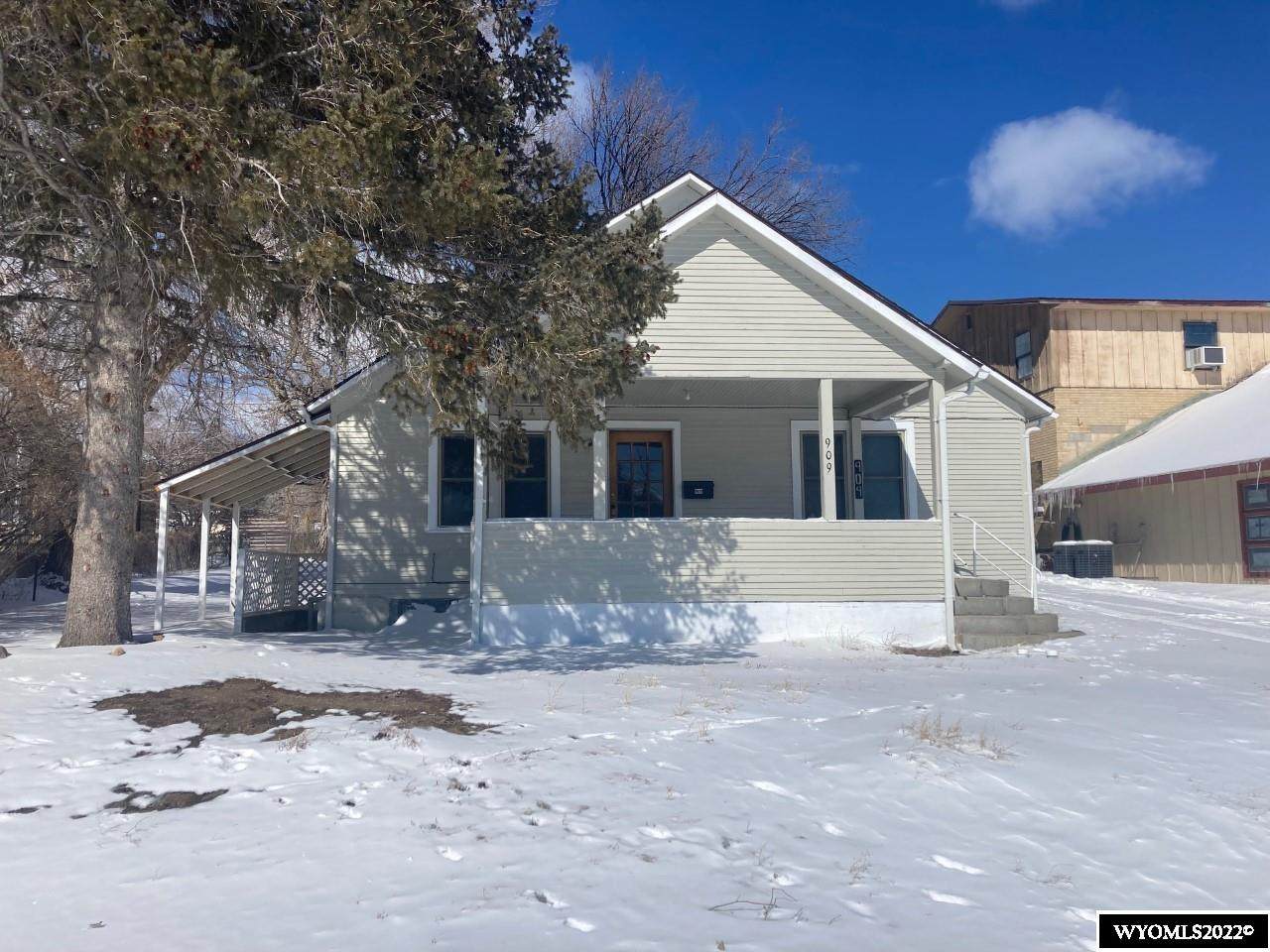 909 Maple Street - Photo 1