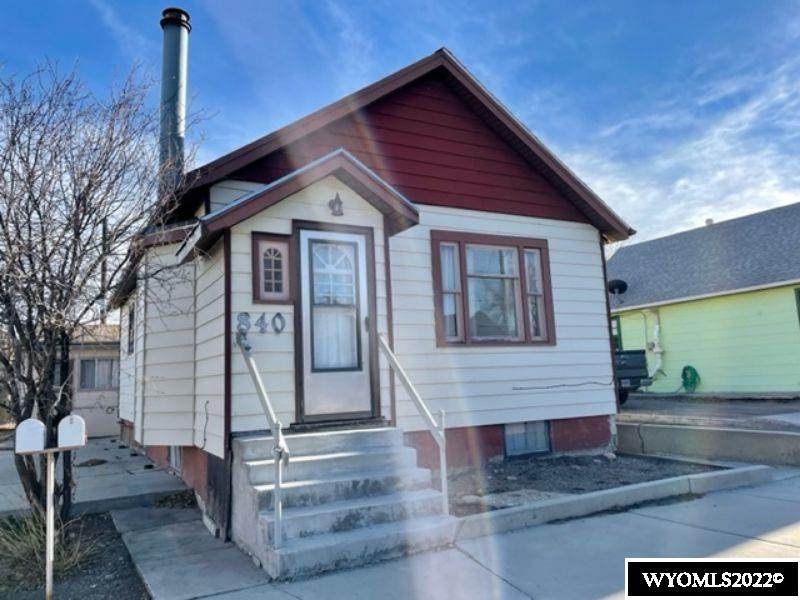840 6th Street - Photo 1