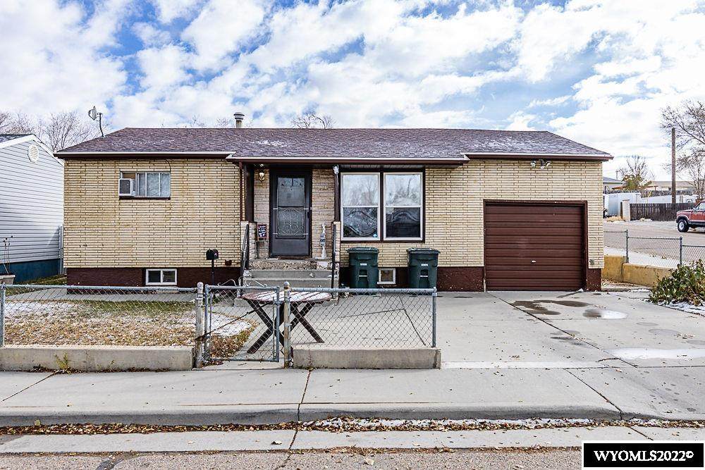 1127 Lincoln Avenue - Photo 1
