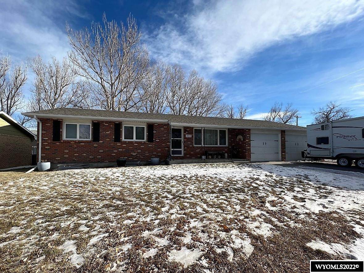 902 20th Street - Photo 1