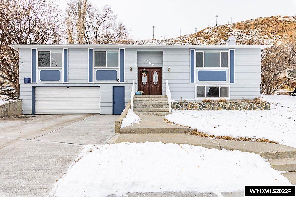 302 Evans Drive - Photo 1