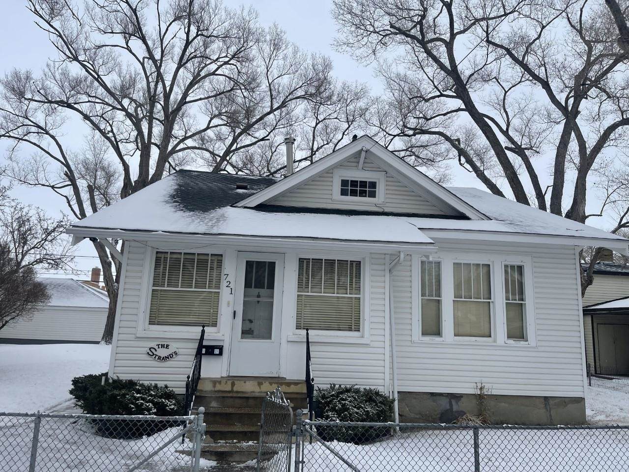 721 B Street - Photo 1
