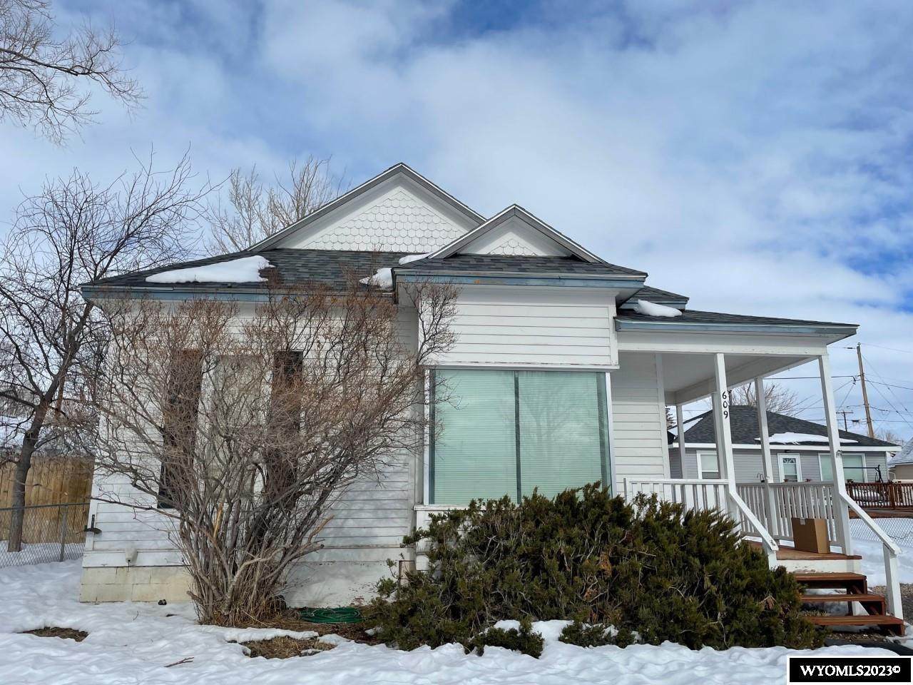 609 Daley Street - Photo 1