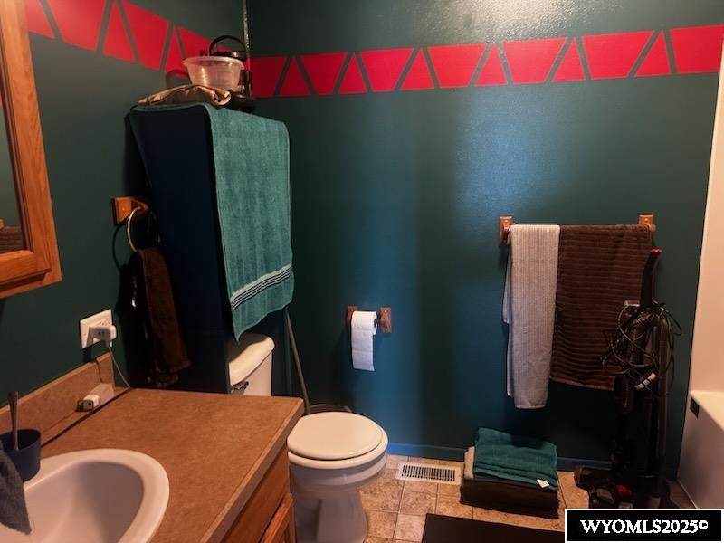 https://bt-photos.global.ssl.fastly.net/wyoming/orig_boomver_1_20251369-2.jpg