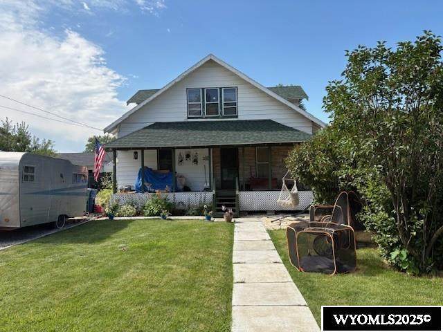 208 Montana St - Photo 1