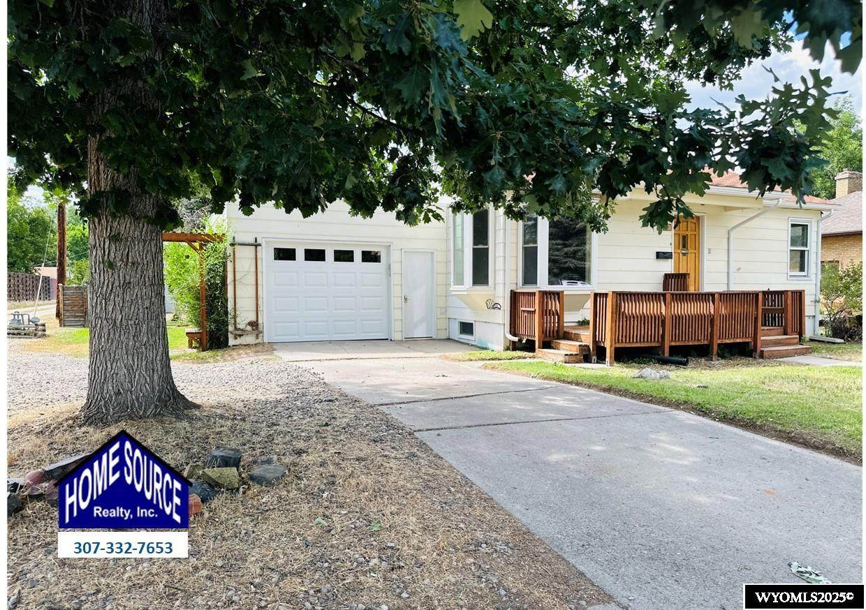 745 5th Street - Photo 1