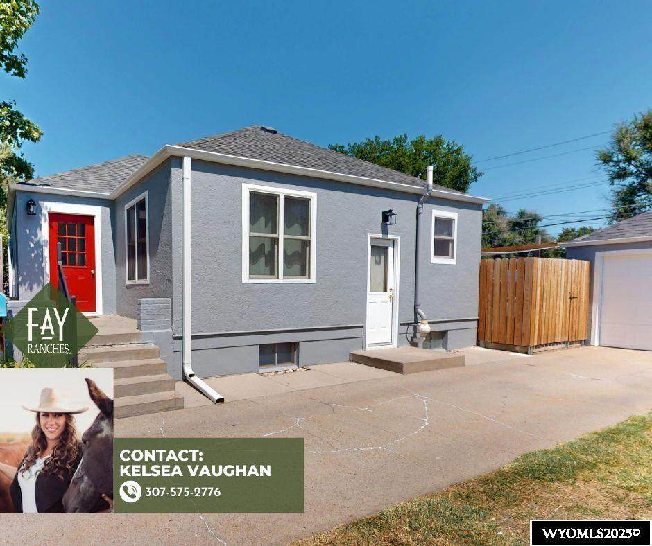 1609 Ave F - Photo 1