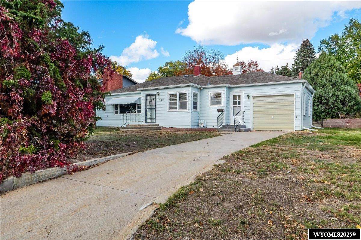 137 Loma Vista - Photo 1