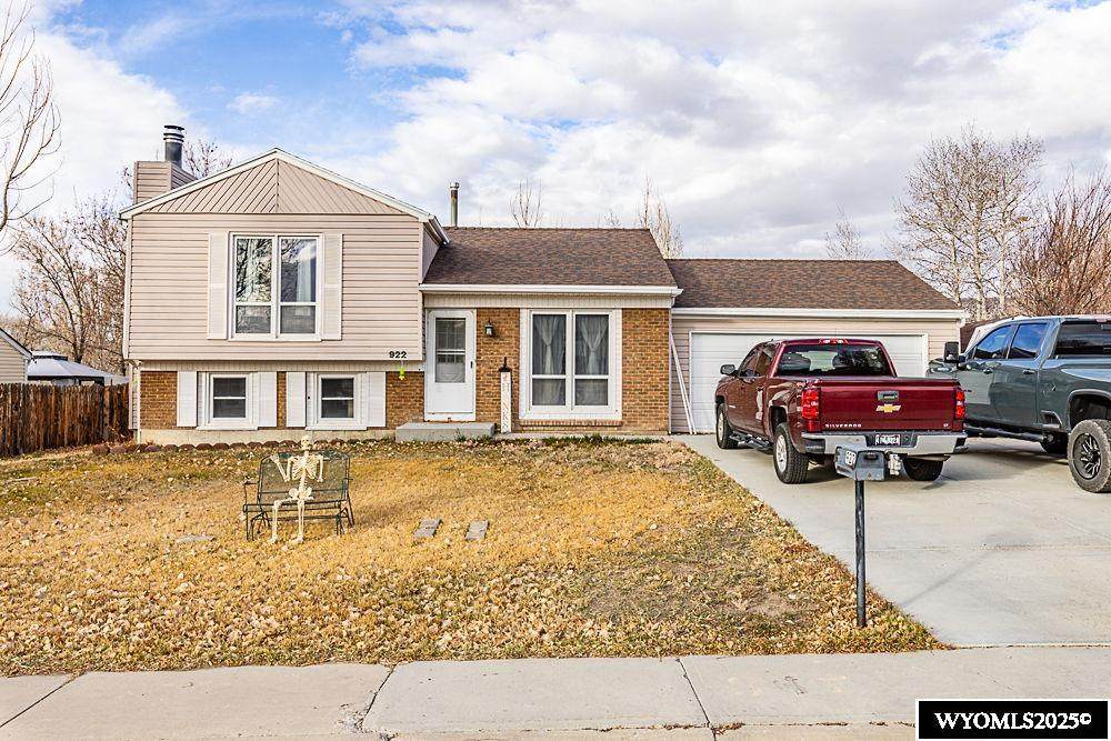 922 Quincy Drive - Photo 1