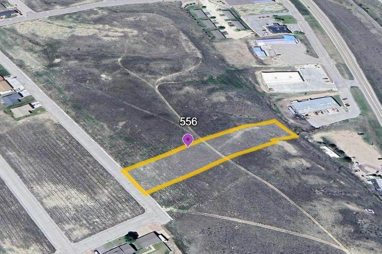 556 Emigrant Drive - Photo 1