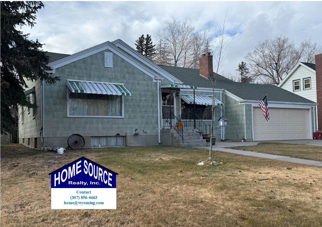 314 2nd St W - Photo 1