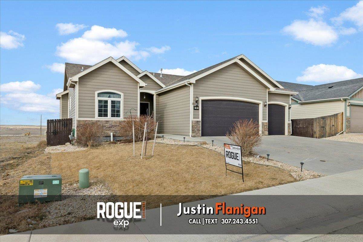 760 Pebble Mountain - Photo 1