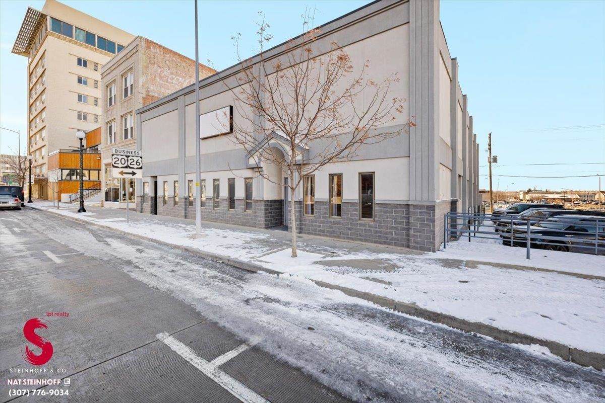 134-140 Center St - Photo 1