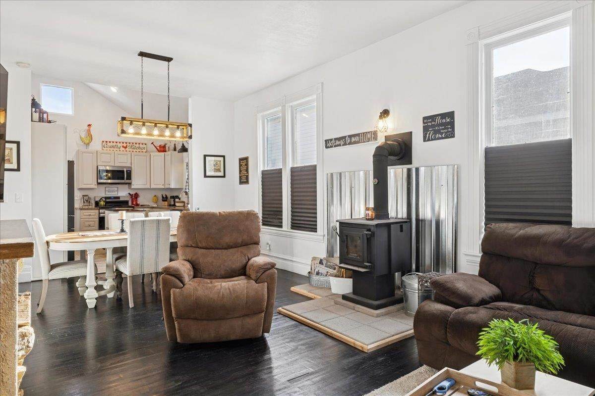 632 Main Street - Photo 1