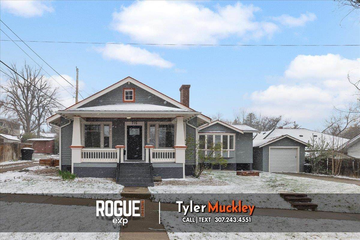 715 Divine Ave - Photo 1