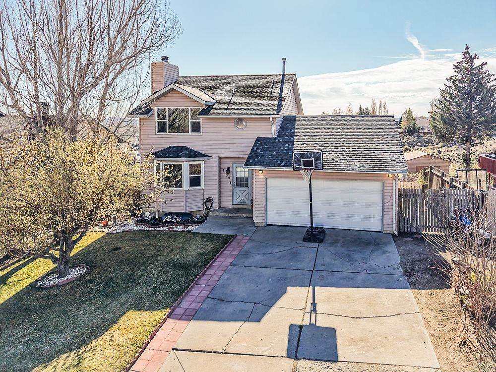 1109 Overland - Photo 1