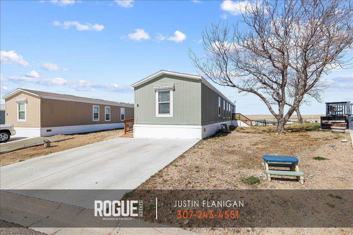 4901 #4 Lathrop - Photo 1