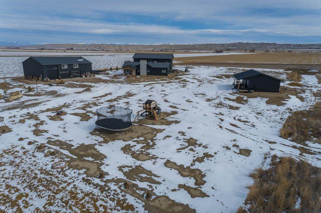 835 N Road 11 - Photo 1