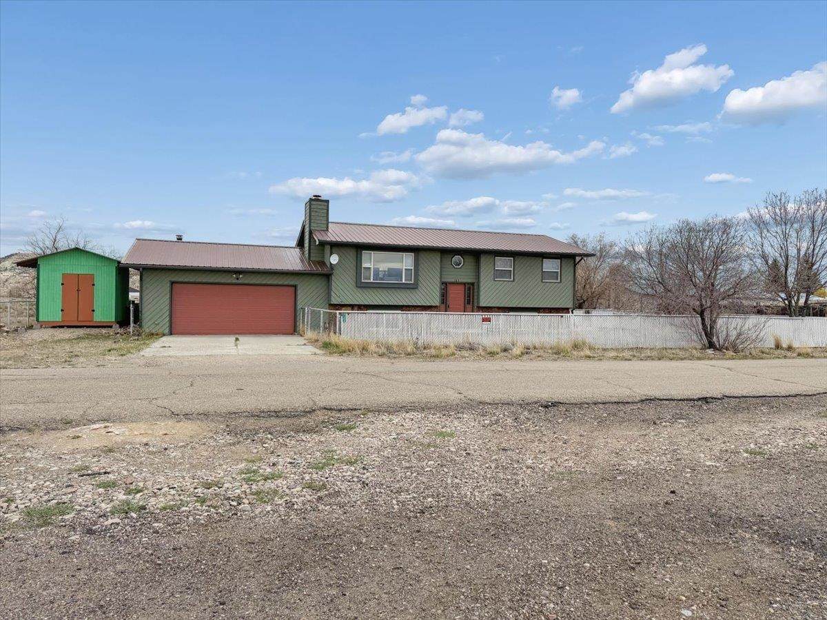 723 West Valley - Photo 1