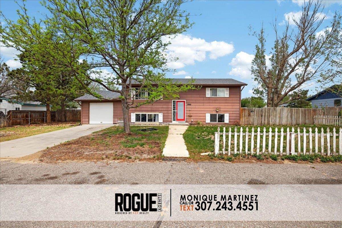 1960 Prairie Lane - Photo 1