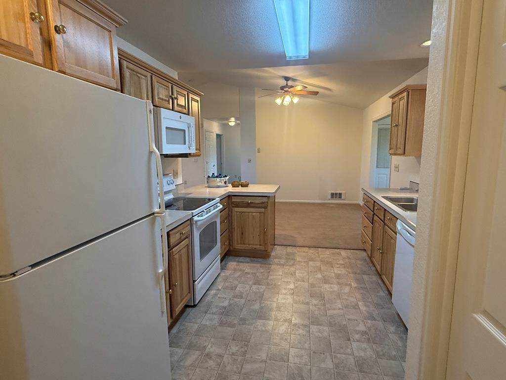 https://bt-photos.global.ssl.fastly.net/wyoming/orig_boomver_1_20262653-2.jpg