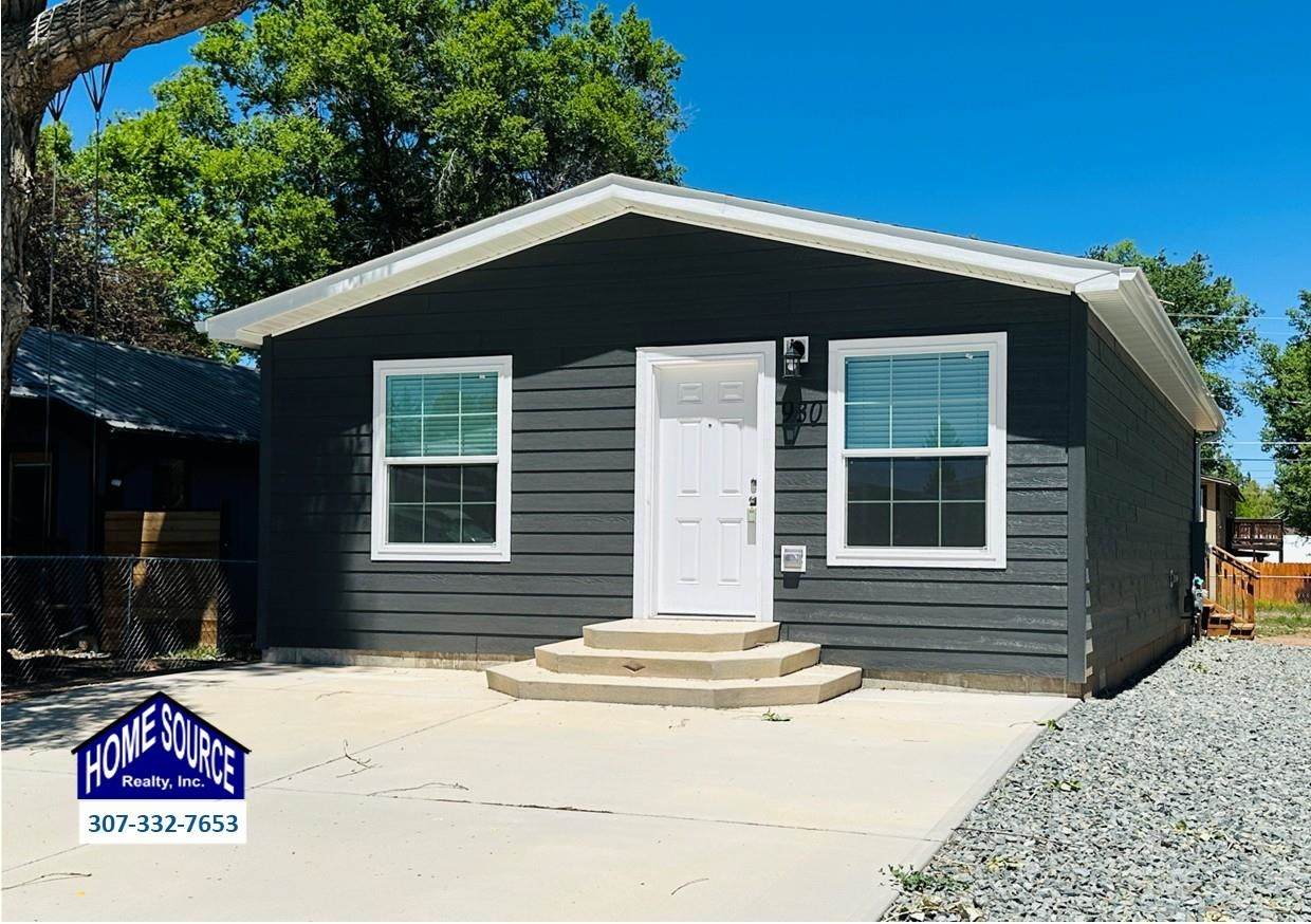 930 Lincoln Street - Photo 1