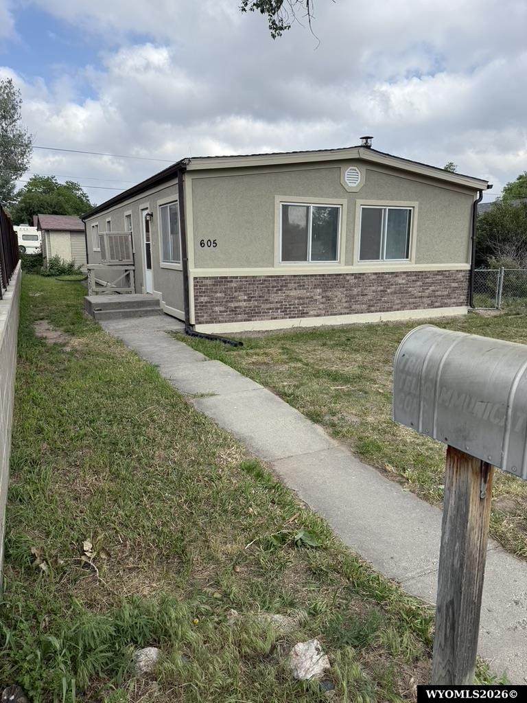 605 8th Street - Photo 1