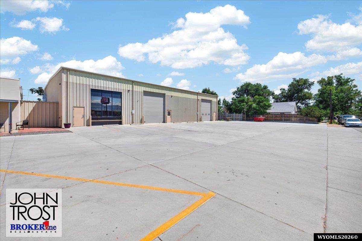 801 Center St - Photo 1