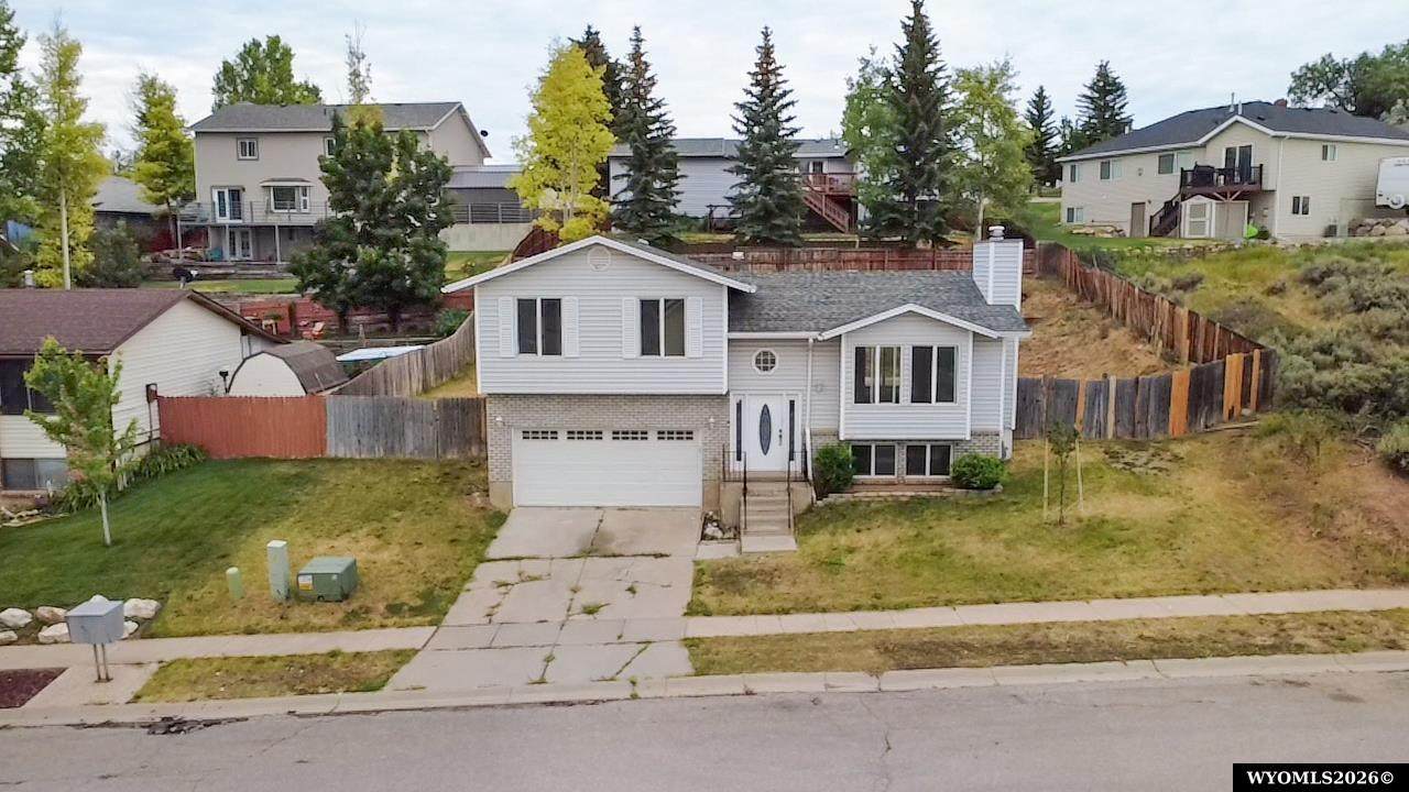 187 Crestview Drive - Photo 1